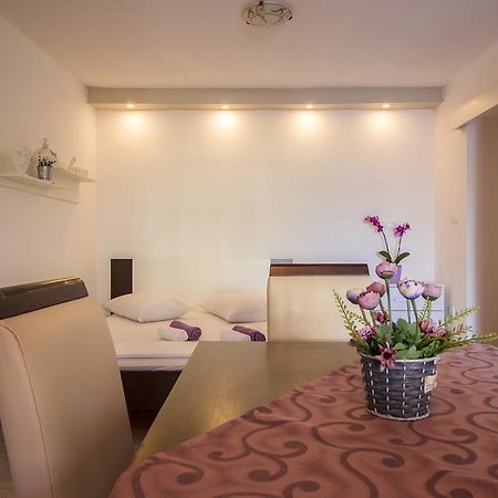 Apartments Hajdi Duce Luaran gambar